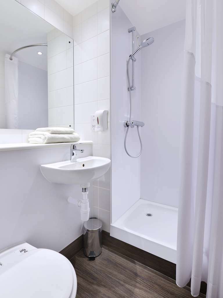 Travelodge Bath Waterside Rom bilde